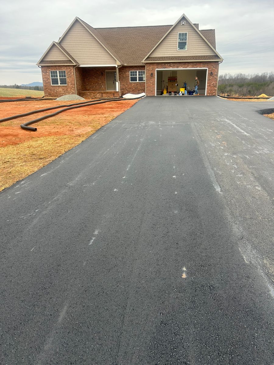 Sealcoating for James R Carter Paving in Roanoke, VA