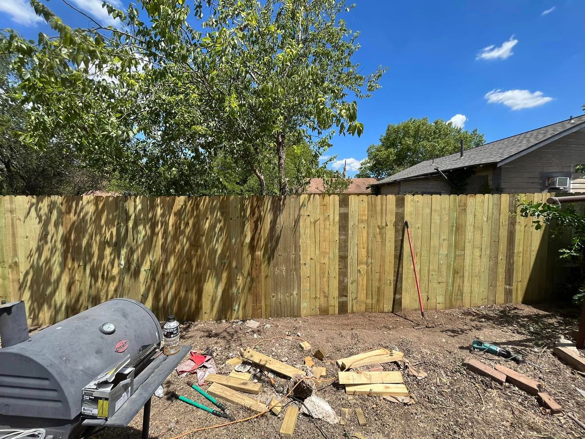 Fencing for Enriquez Home Improvement in San Antonio , TX