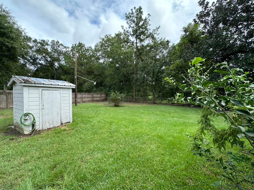 Shrub Trimming for Equality Contracting And Tree in Kountze, TX