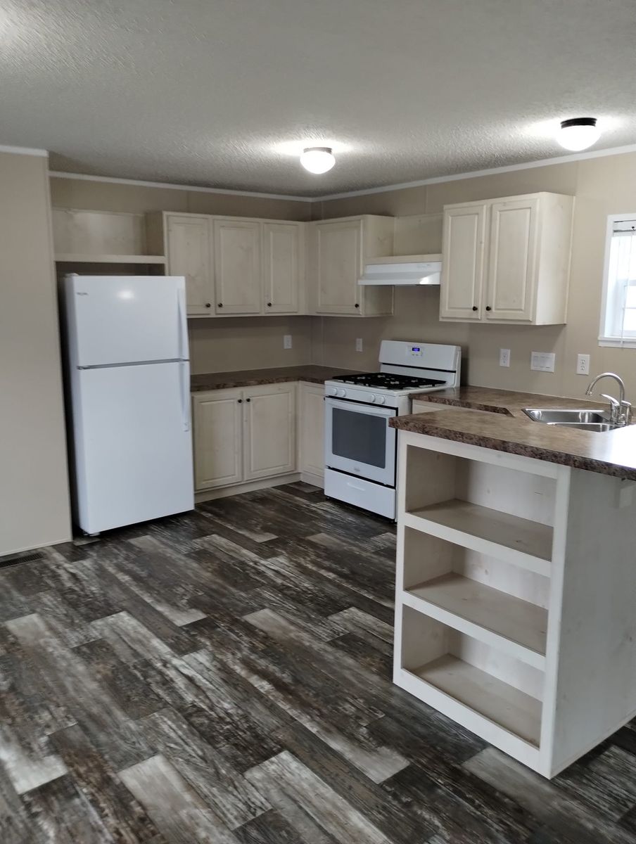 Kitchen and Cabinet Refinishing for Wahl to Wahl Painting in Mount Pleasant, MI