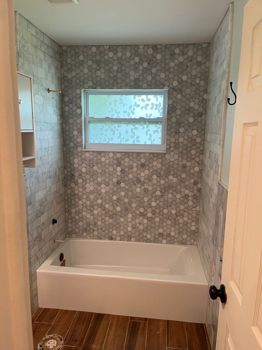 Tile Showers for Dail Flooring Solutions in Ruskin, FL