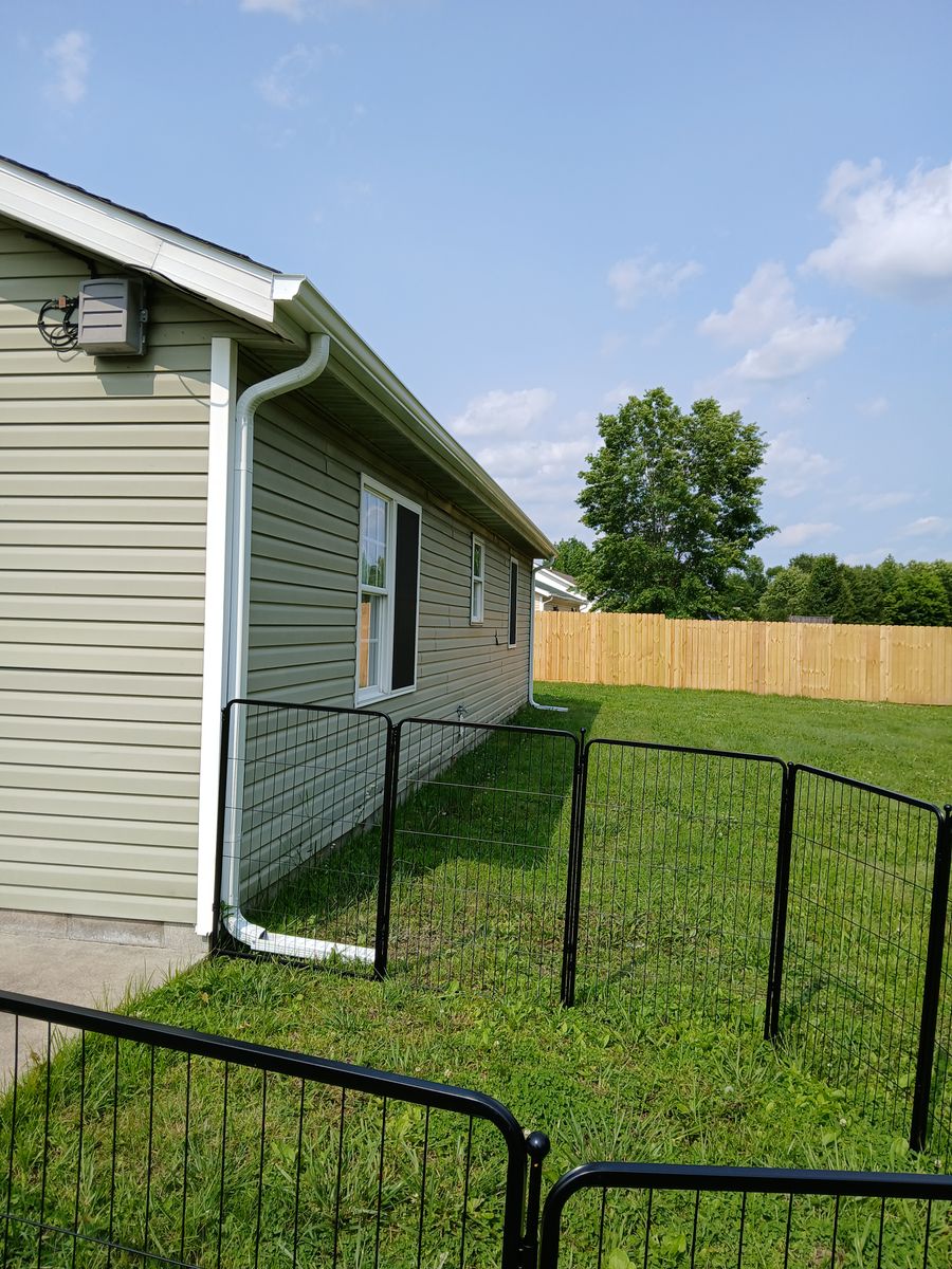 Fencing for Dead Tree General Contracting in Carbondale, Illinois