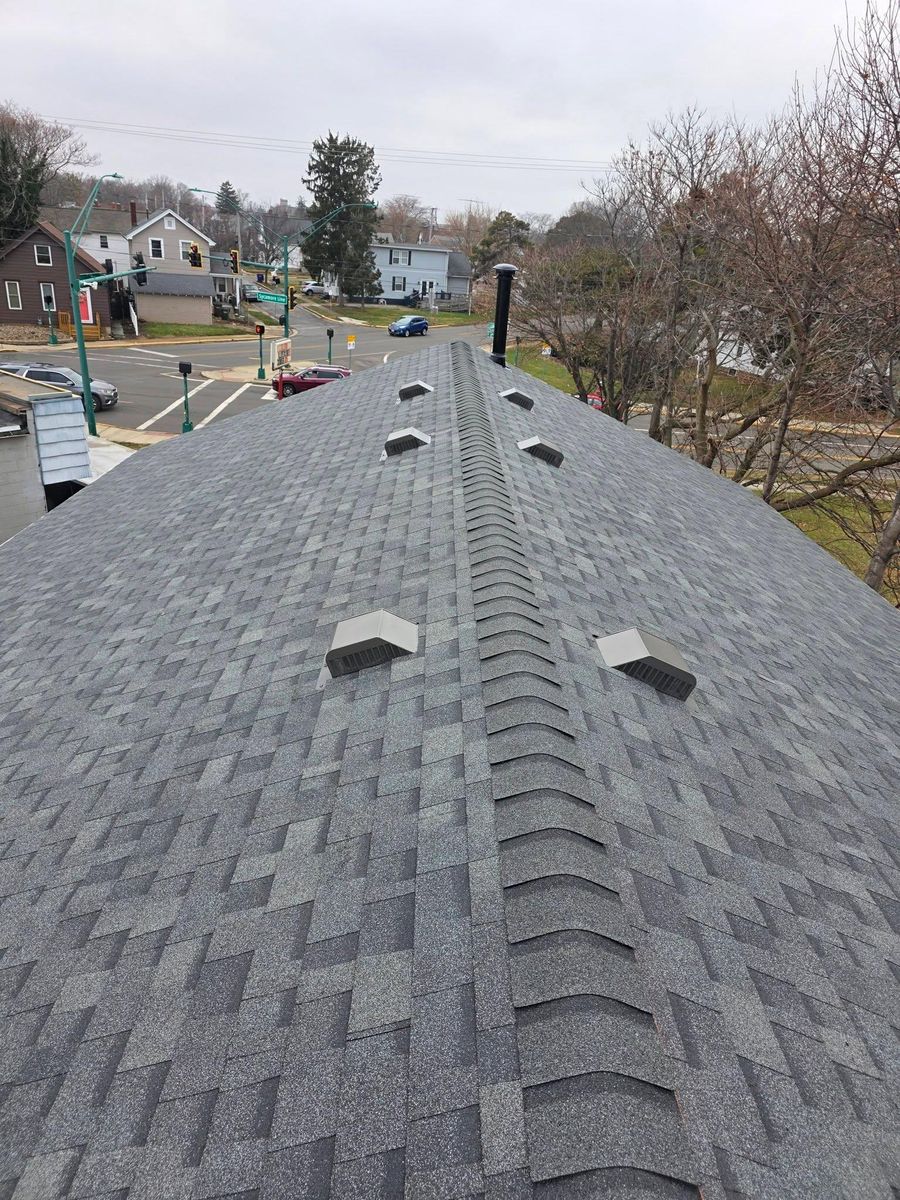 Roofing Repairs & Installation for Erie Coast Custom Construction in Norwalk, OH
