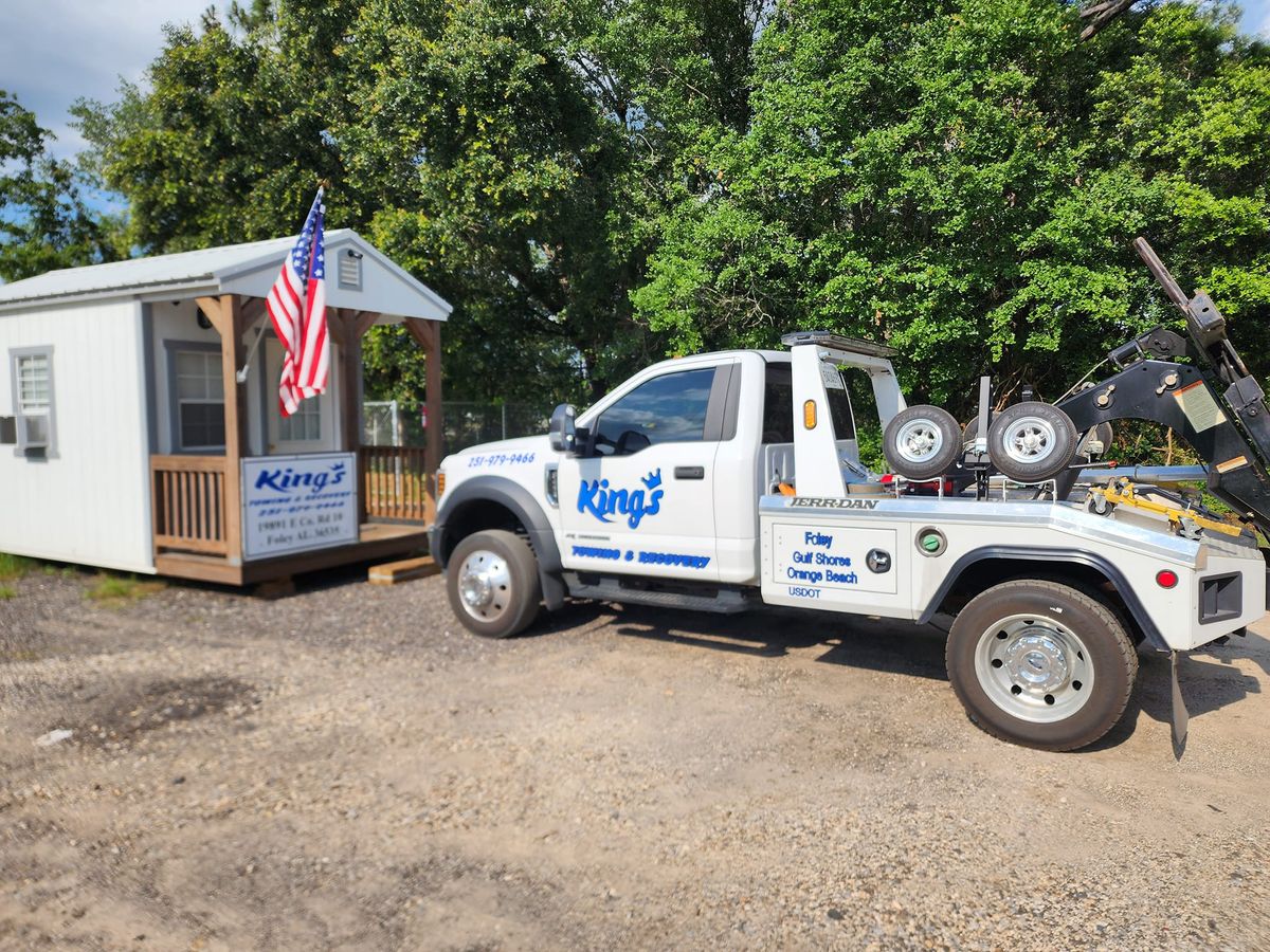 Flatbed Towing for King's Towing and Recovery in Foley, AL