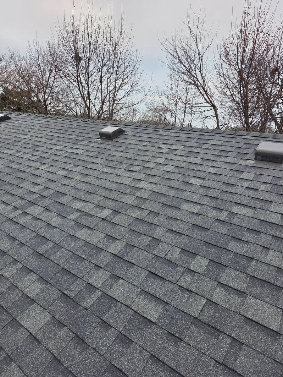 Roofing Repairs & Installation for Erie Coast Custom Construction in Norwalk, OH