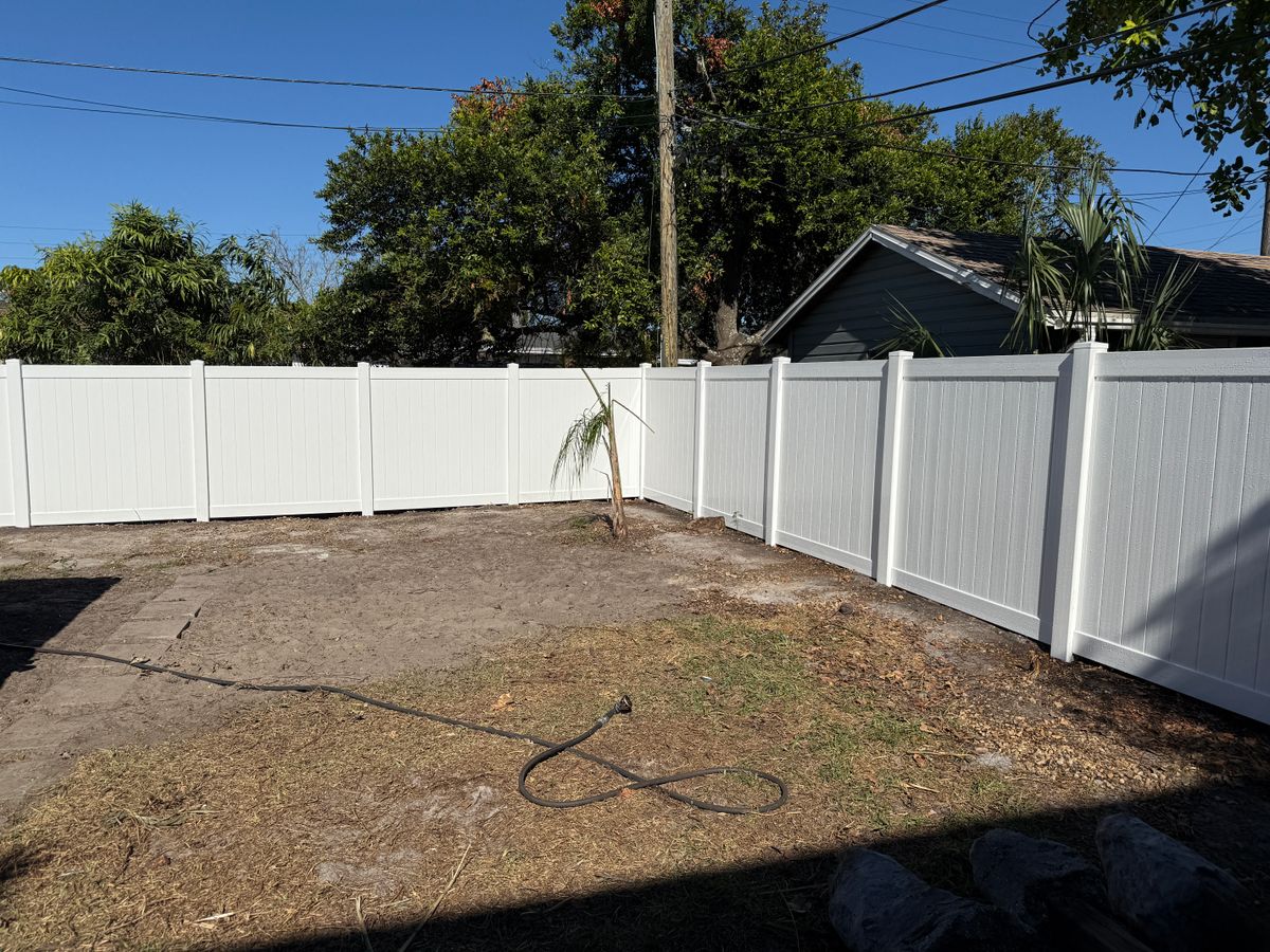 Vinyl Fence Installation for Smith & Sons Fence Company in Riverview, FL