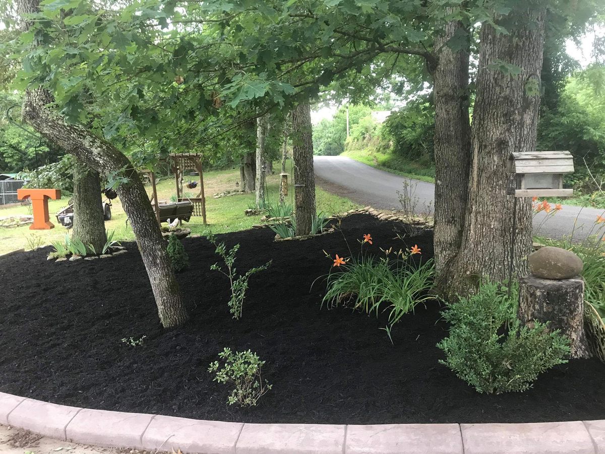 Mulch Installation for Infusion Lawn & Landscapes in Knoxville, Tennessee