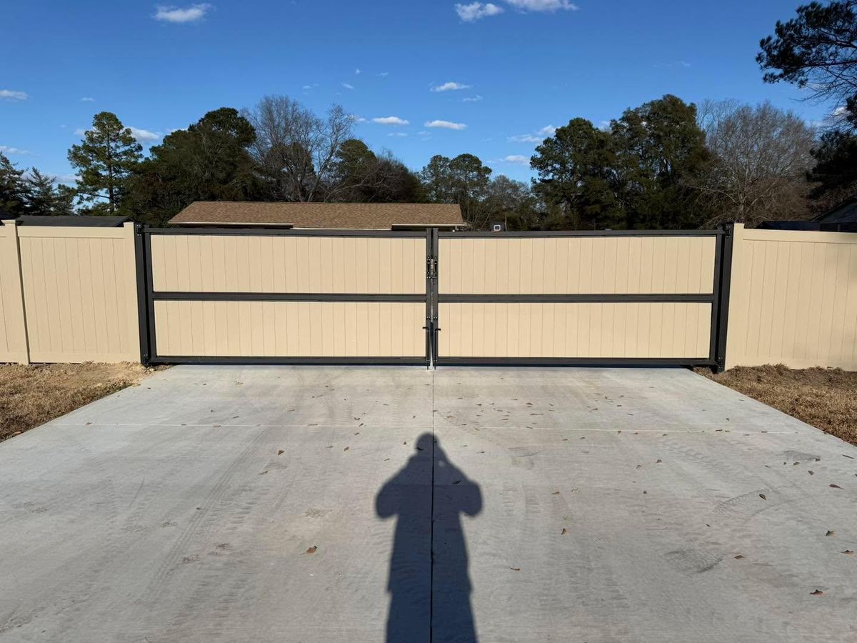 Specialty/Custom Fences for 4 In The Fire Fencing LLC in Darlington, SC