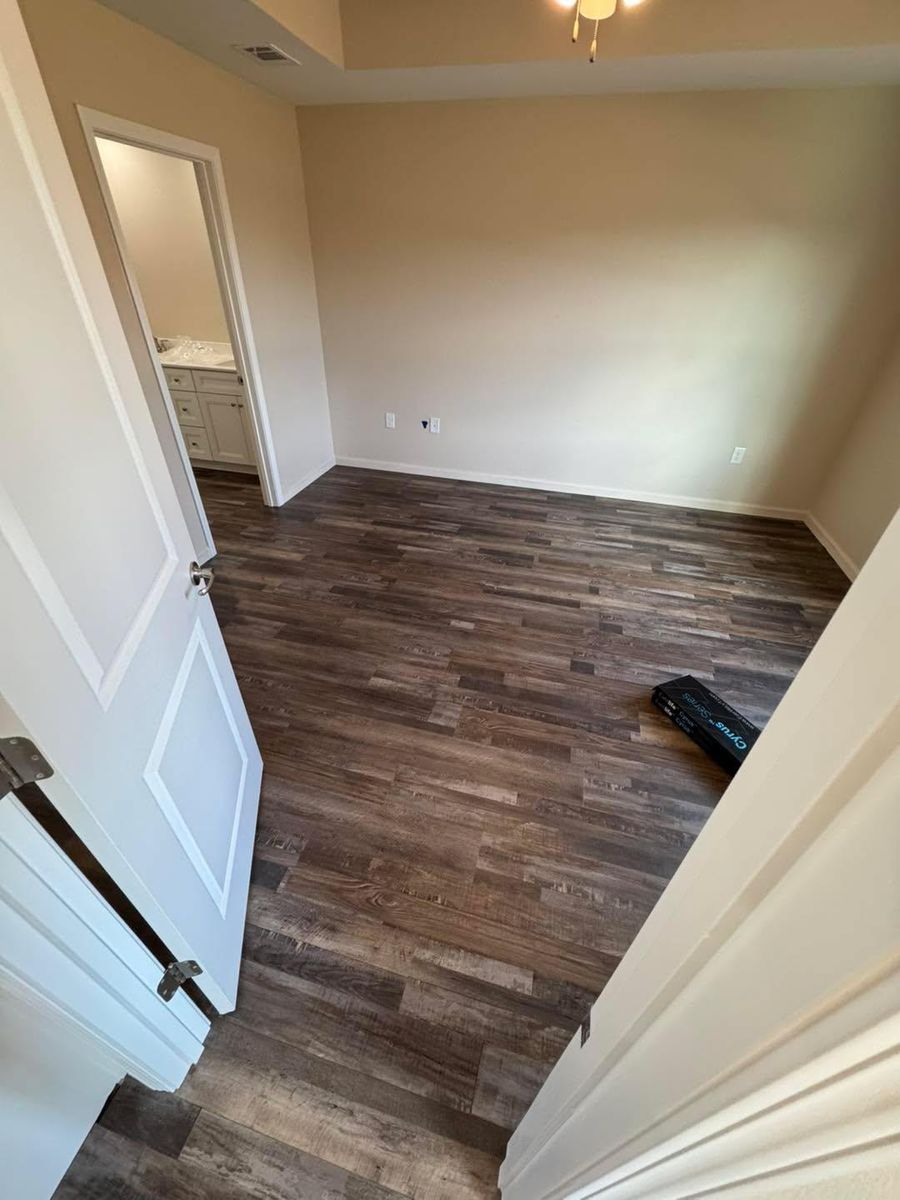 LVP Flooring for Clean Cut Construction in Laurel Hill, FL