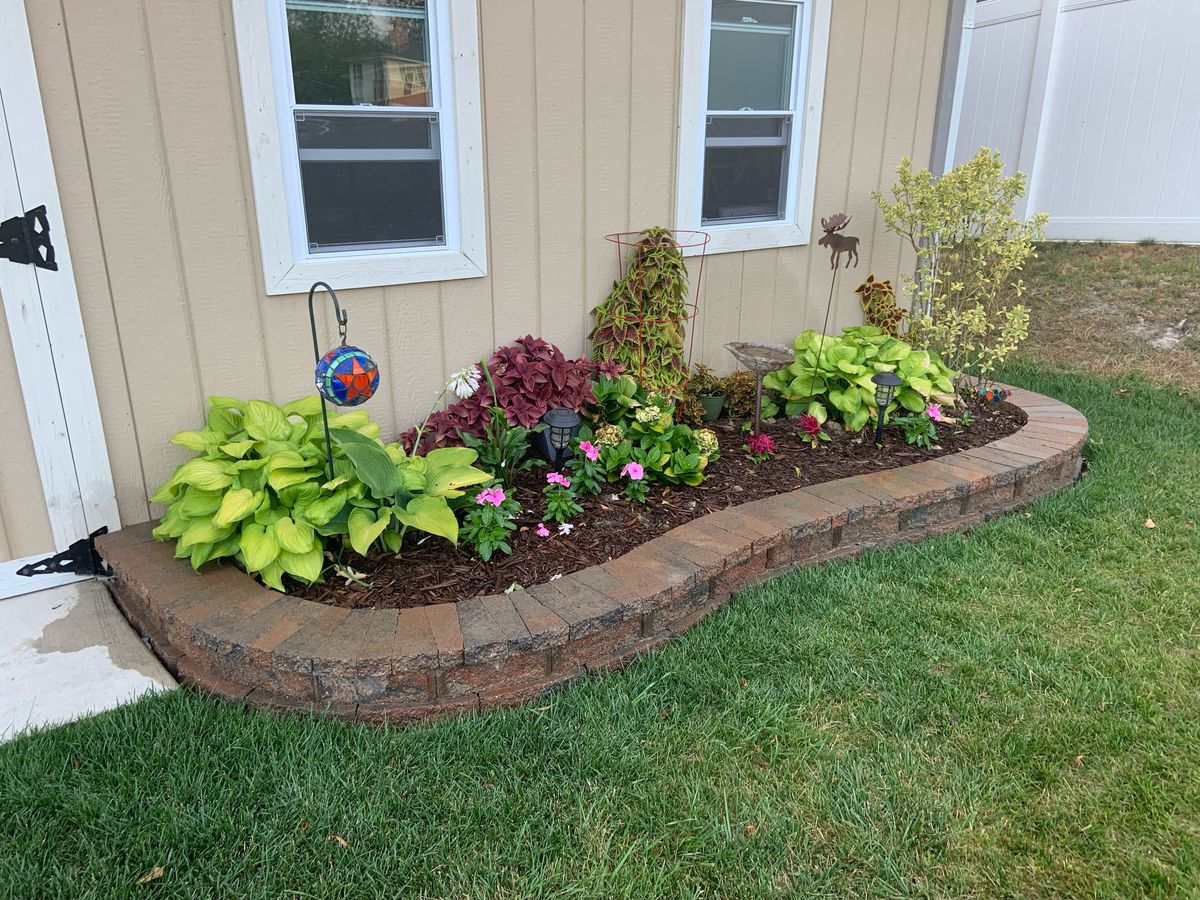 Garden edging and raised beds for Matteo Hardscapes in Towson,  MD