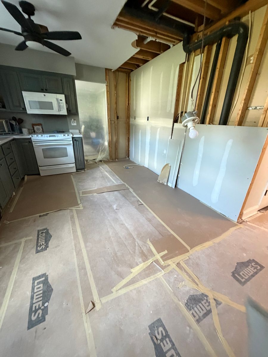 Kitchen and Bathroom Renovations for Galvez Contractor LLC in Glen Burnie, MD