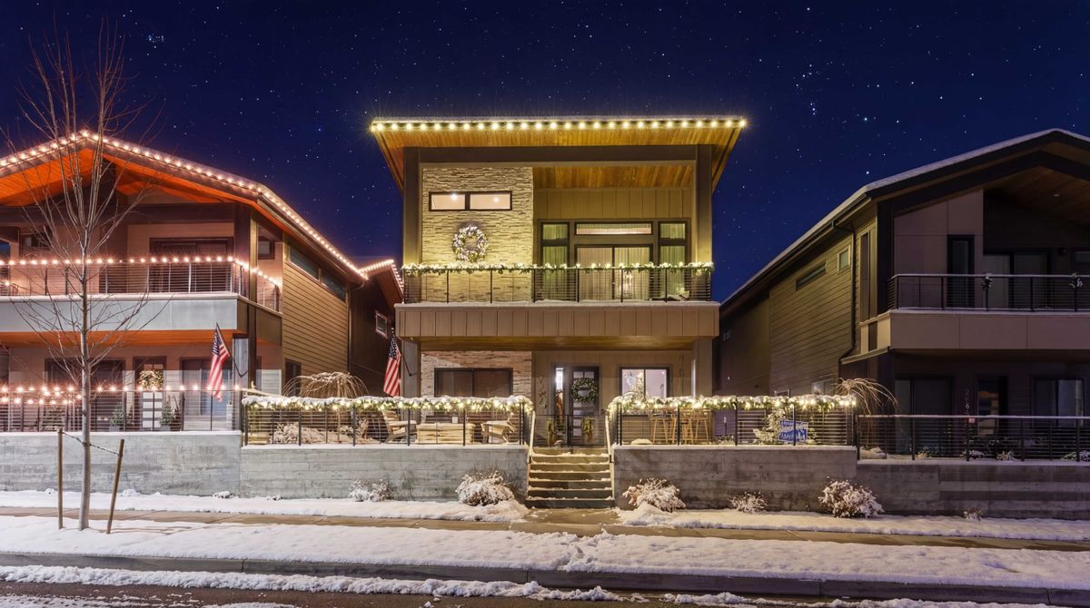 Christmas Lights for Swift Serve in Coeur d'Alene, ID