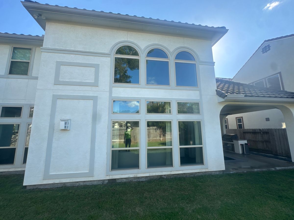 Residential Window Cleaning for Power Pressure Wash in Houston, TX