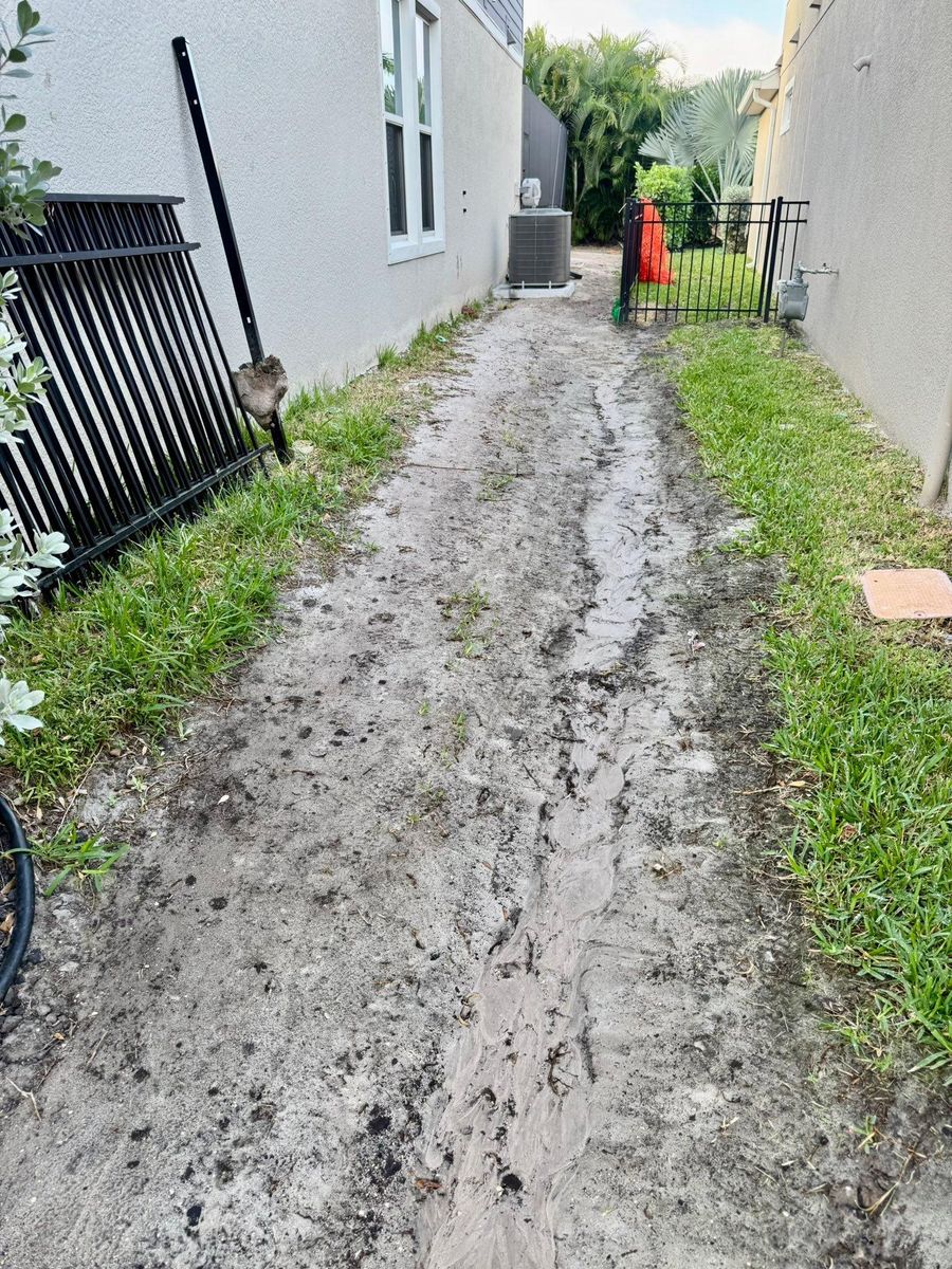 Land Grading for Shoreside Property Services in Apollo Beach, FL