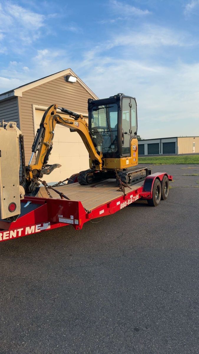 Deckover Trailer for Chapman Rentals in Ellington, CT