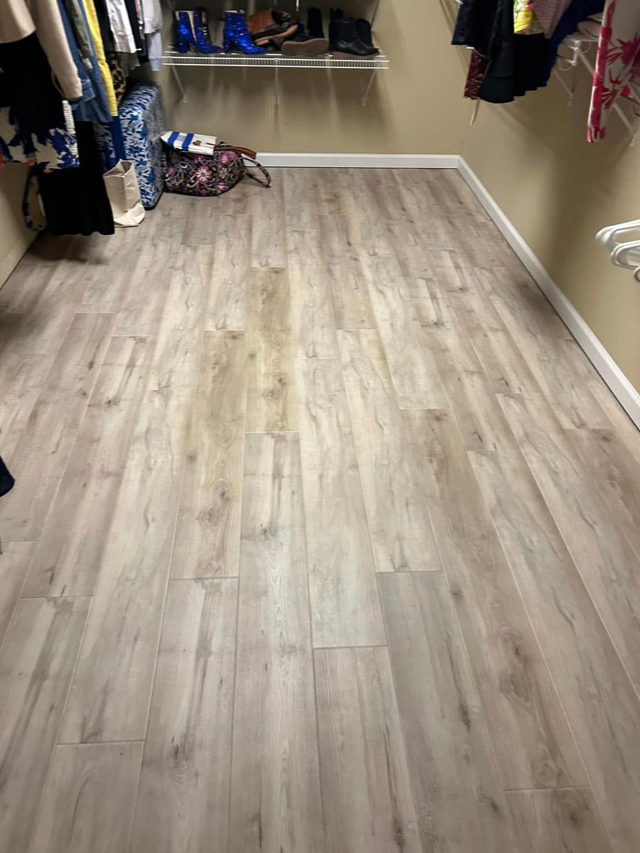 Floor Installation for T&L Flooring in Clinton, TN