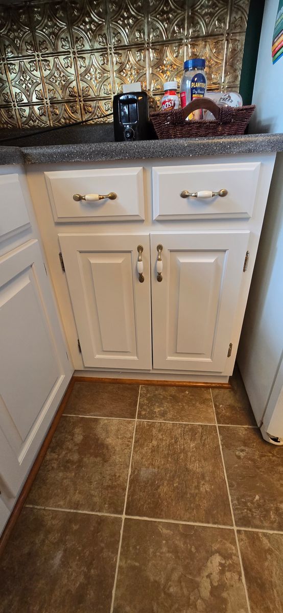 Kitchen and Cabinet Refinishing for Second Chance Painting  in McMinnville, TN
