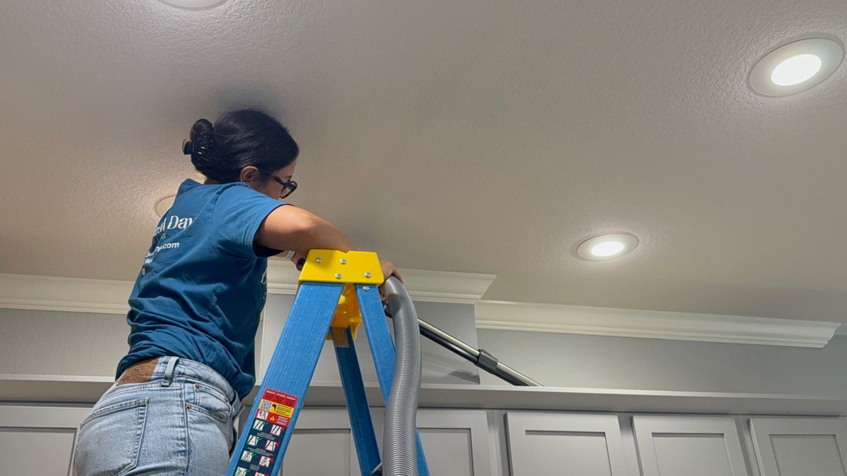 Top to Bottom Deep Clean for A Beautiful Day Cleaning in Rogers, AR