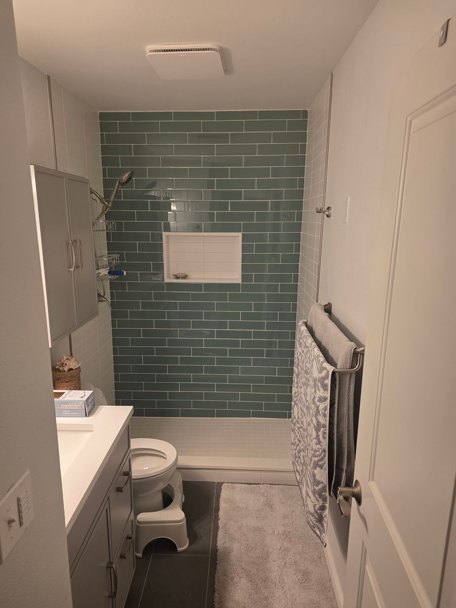 Kitchen and Bathroom Renovations for Carr’s Custom Remodels LLC in Oregon City, OR