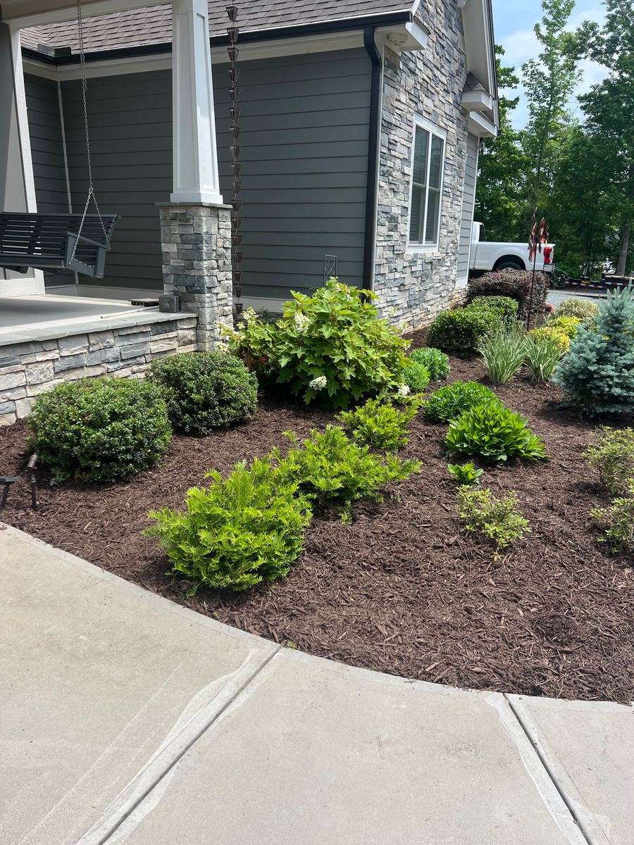 Mulch Installation for KM Landworks in Moncure ,  NC