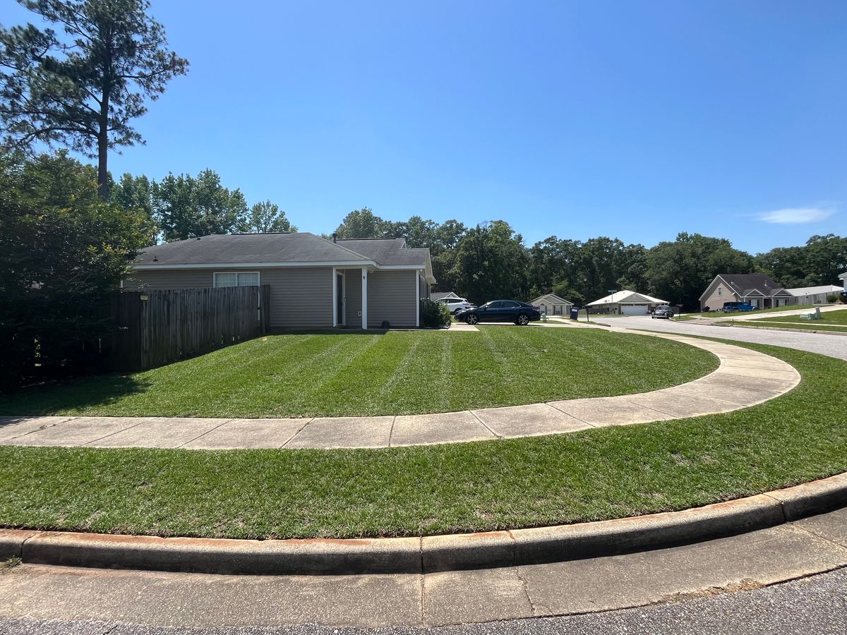 Lawn Maintenance for All-Star Lawn Care & Soft Washing in Mobile, AL