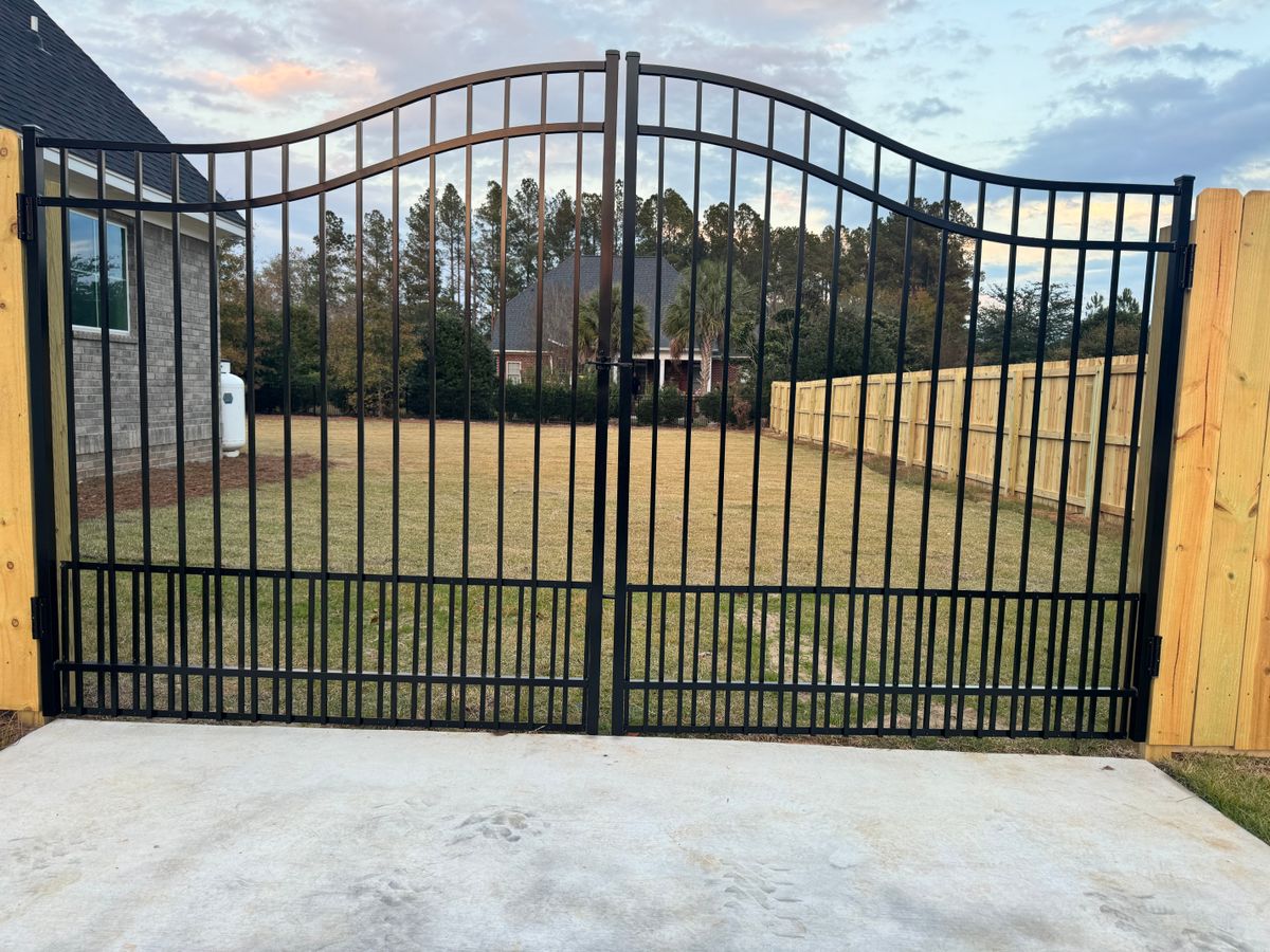 Specialty/Custom Fences for 4 In The Fire Fencing LLC in Darlington, SC