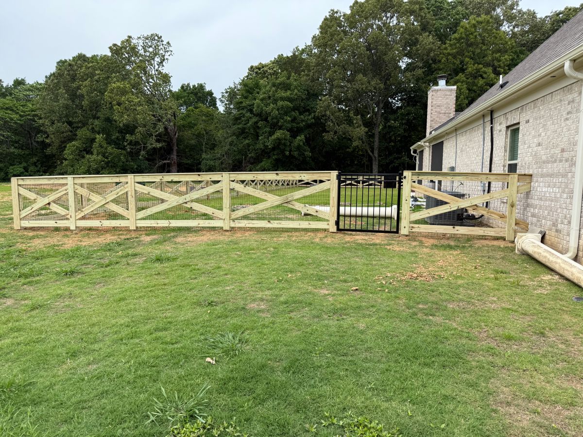 Ornamental Aluminum/Steel Fence for Manning Fence, LLC in Hernando, MS