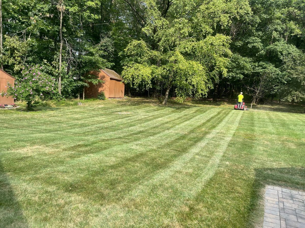 Weekly Mowing Service for Ardisi Property Maintenance LLC in Poughkeepsie, NY 