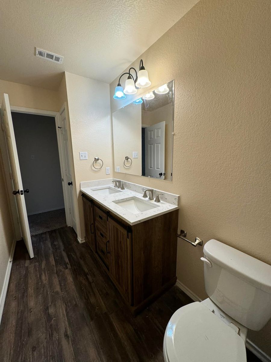 Bathroom Renovation for Watts Painting in Killeen, TX