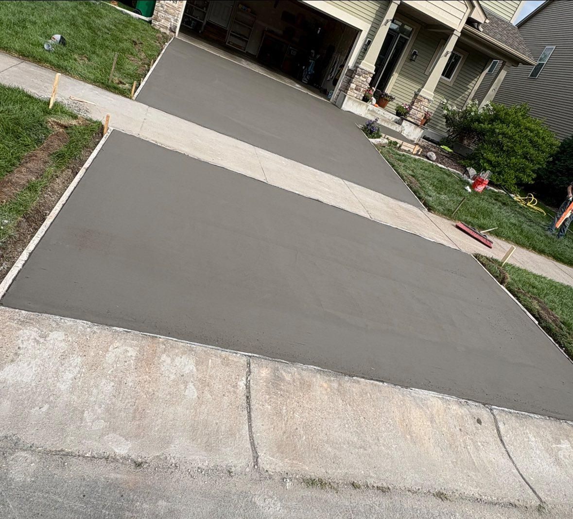 Concrete Driveway & Aprons for Outdoor Dynamics LLC in Sherburne County, MN