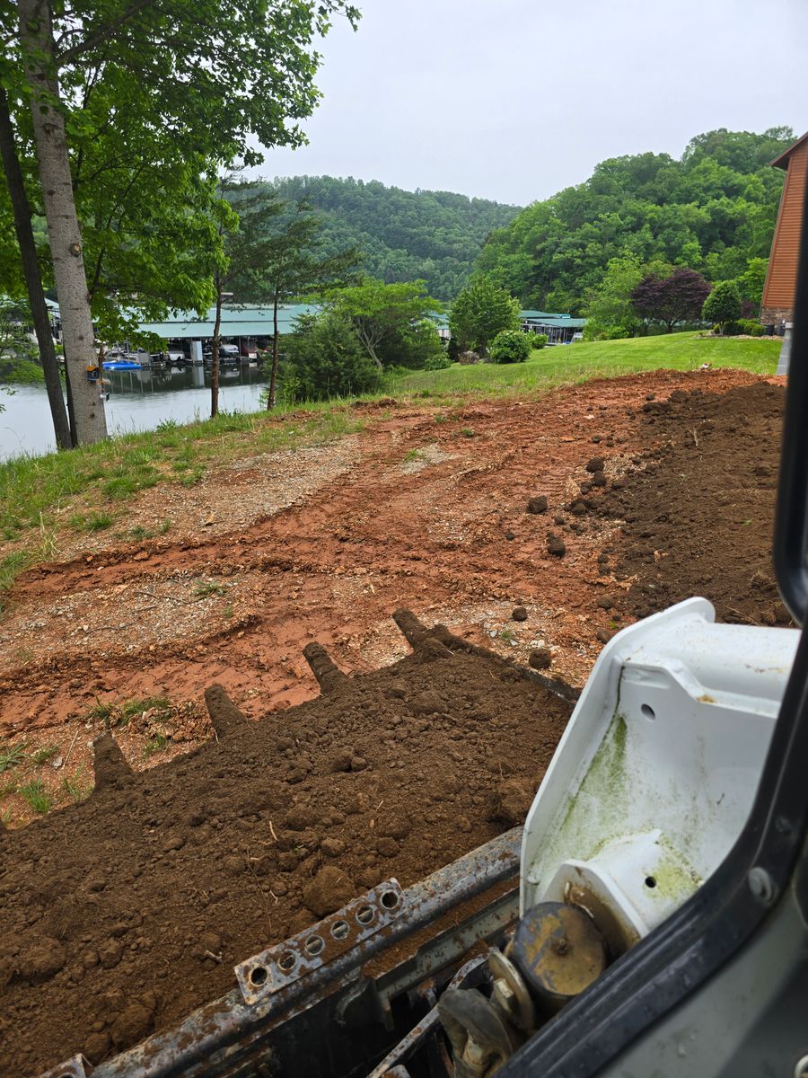 Land Grading for Williams Lawn and Land in Sharps Chapel, TN