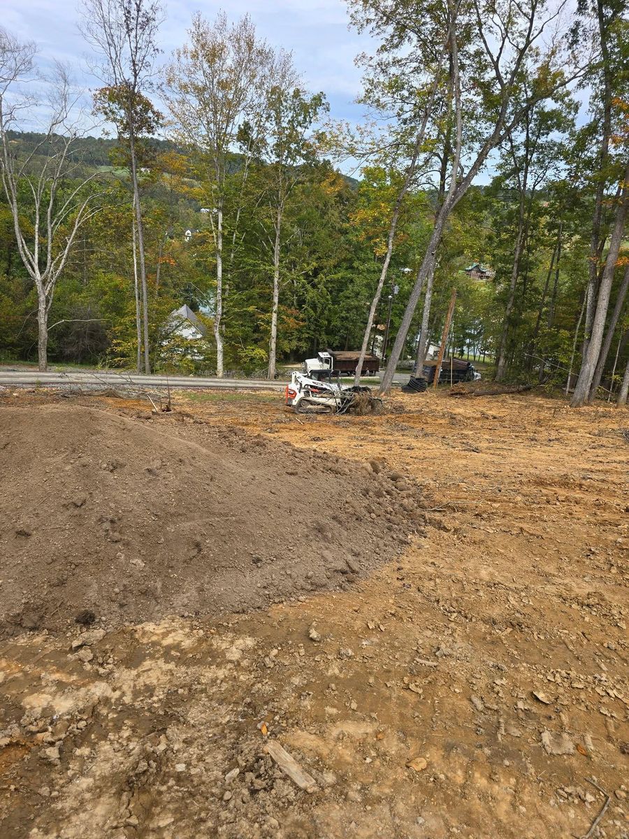 Land Grading for Williams Lawn and Land in Sharps Chapel, TN