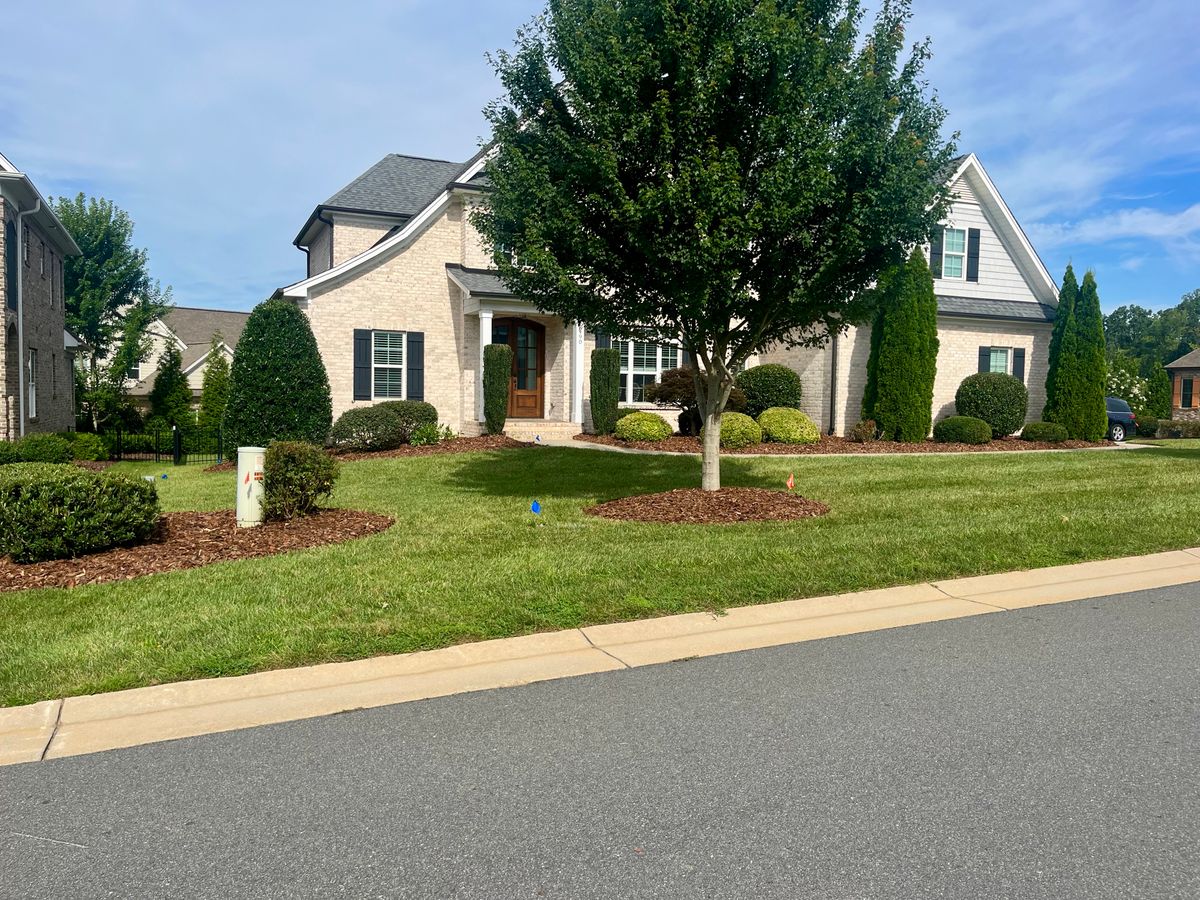 Residential Full Service Maintenance for Malboeuf Landscaping, Inc in Kernersville, NC