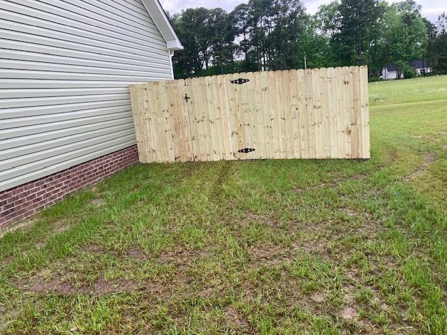 Wood Fencing for Sea Level Fence in Virginia Beach, VA