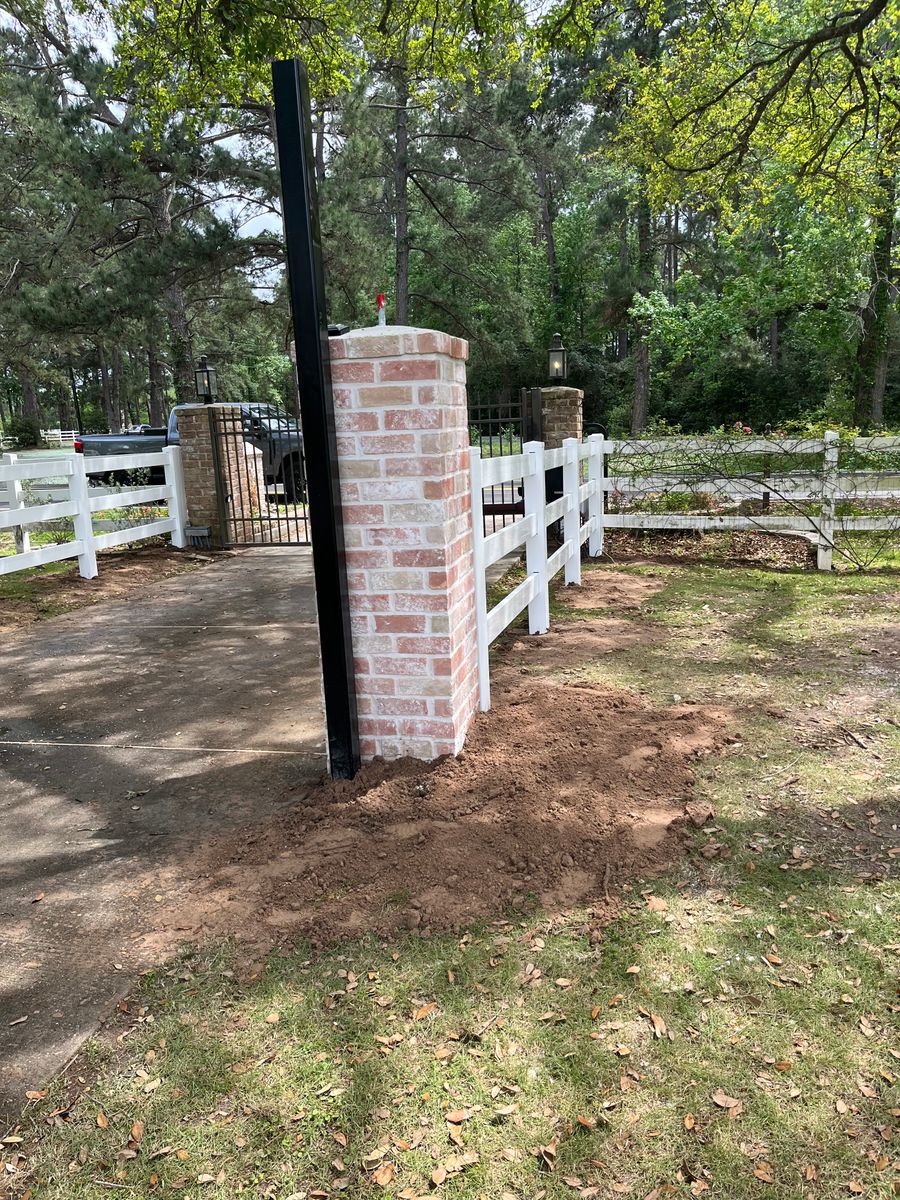 Fence Installation for Kingdom Fence in Houston, TX