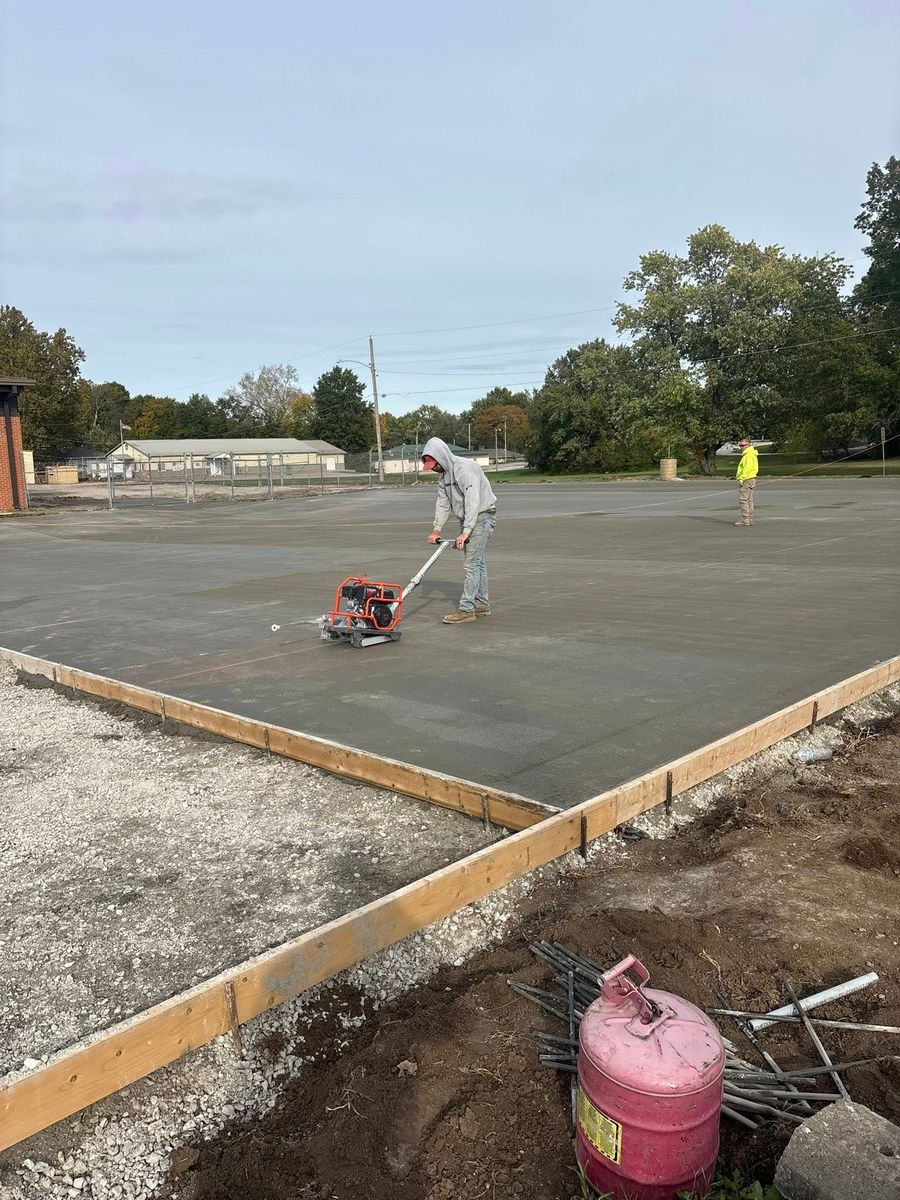 Grading and Leveling for Freedom Excavating in Ludlow, MO