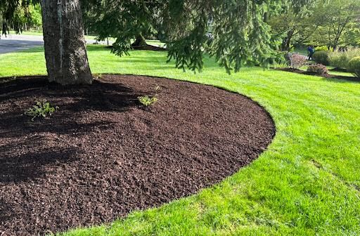 Mulch Installation for Mulch & Dig in West Bloomfield Township, MI