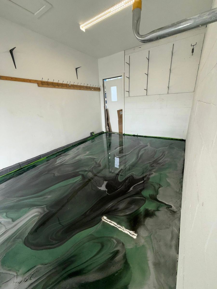 Garages for Lone Wolf Coatings in Philadelphia, PA