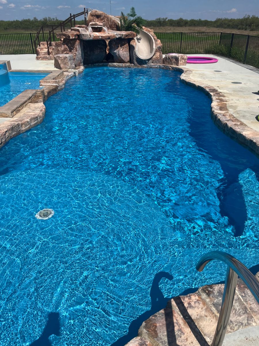 Pool Repairs and Remodels for Pool Queen Services in Del Rio, TX