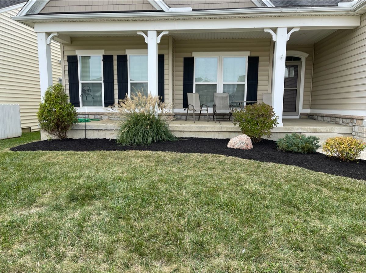 Mulch Installation for Clean Green Lawns LLC in Dayton, OH