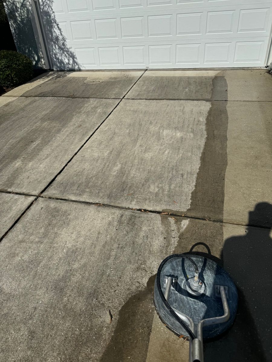 Driveway and Sidewalk Cleaning for Patriot Soft Wash LLC in Beaufort, SC