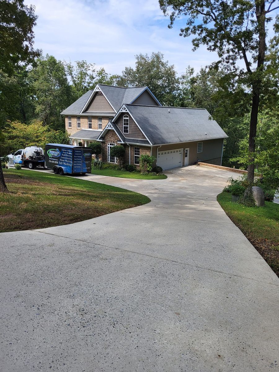 Driveway and Sidewalk Cleaning for Perfect Pro Wash in Anniston, AL