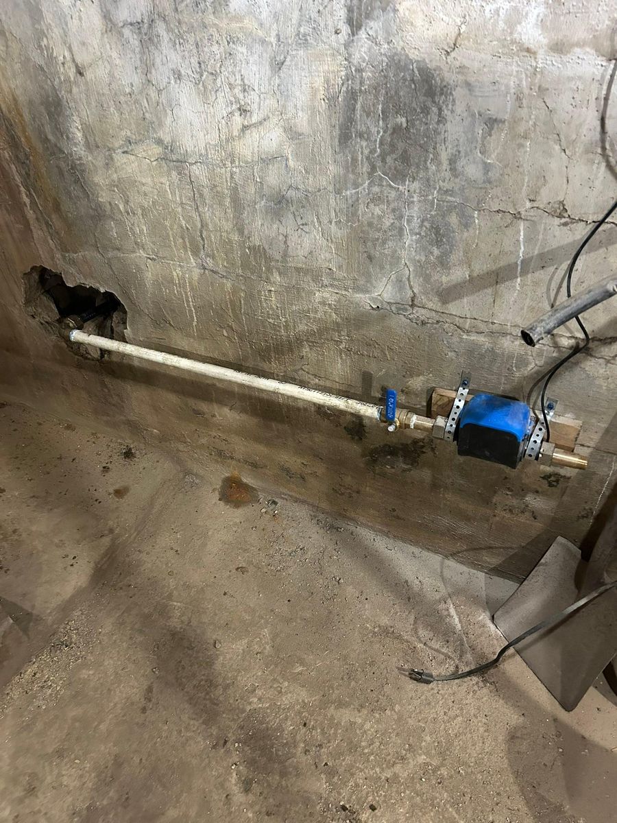 Foundation Digging for Mike Wilcoxson Excavating & Well Drilling in Pierceton,  IN