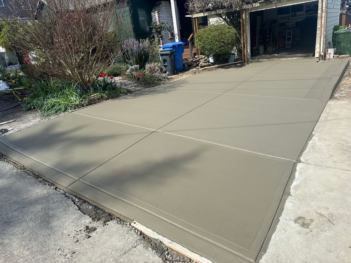 Concrete Driveway Installation for Olmedo Bros Concrete LLC in McMinnville, OR