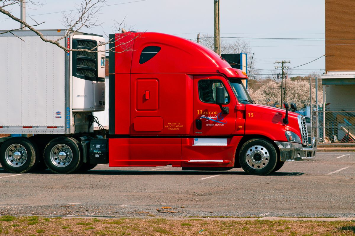 Semi Truck Washing for Apply That Pressure LLC in Savannah, GA