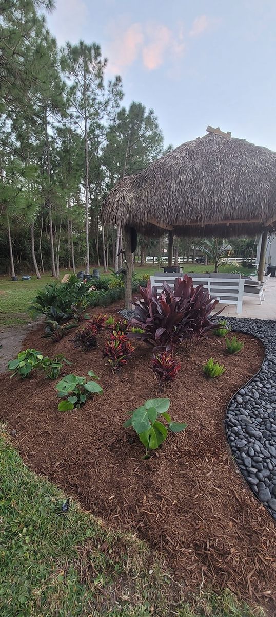 Mulch Installation for Natural View Landscape, Inc.  in Loxahatchee, FL