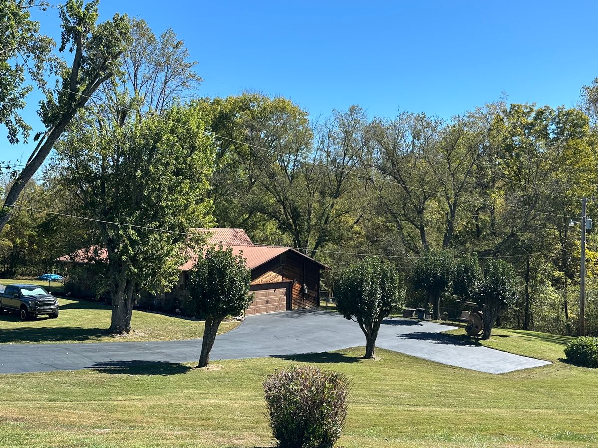 Asphalt Paving for Metzler Paving and Sealcoating in Jacksboro, TN