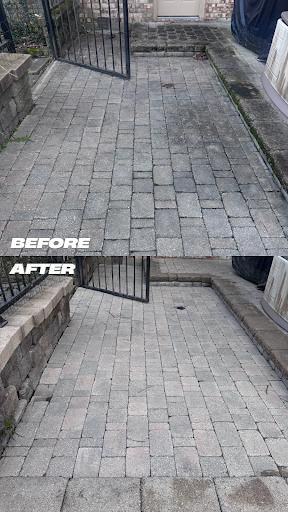 Driveway and Sidewalk Cleaning for Royal wash in The Woodlands, TX