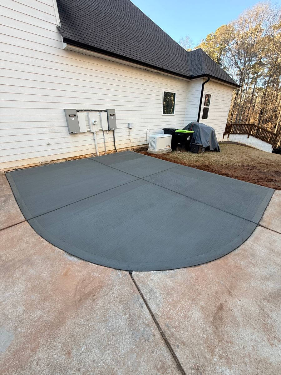 Dirtwork for J&J Hauling and Outdoor LLC  in Fayetteville, GA