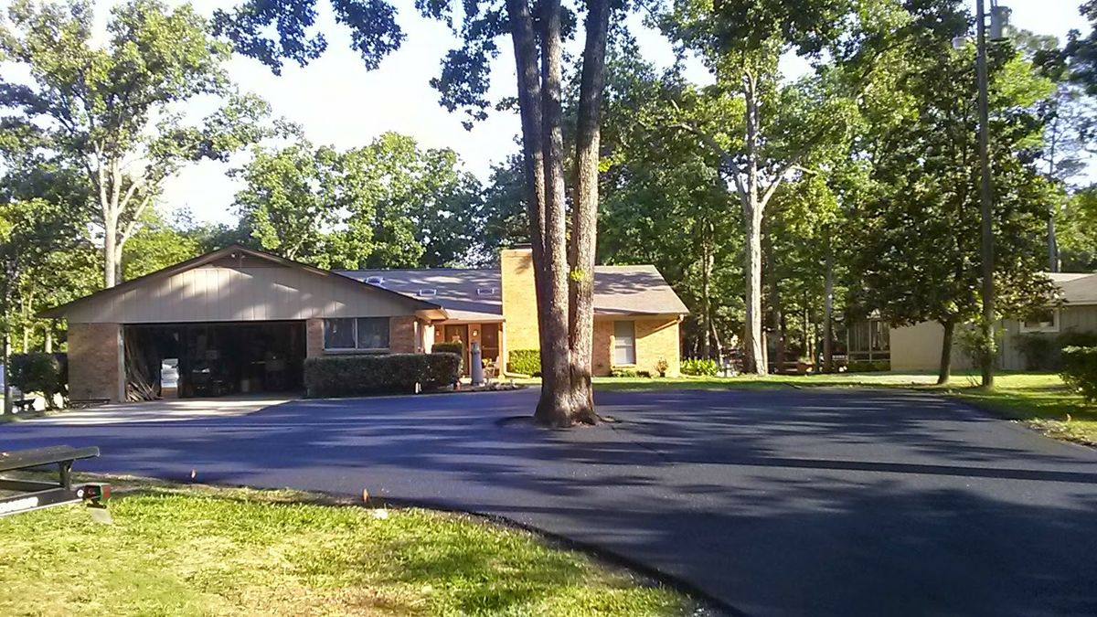 Sealcoating for Hurts Asphalt Paving in Athens, TX